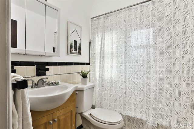 7616 Stanwood Drive, St Louis, MO 63121