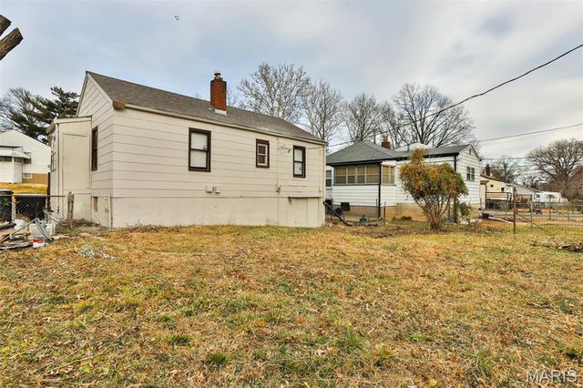 7616 Stanwood Drive, St Louis, MO 63121