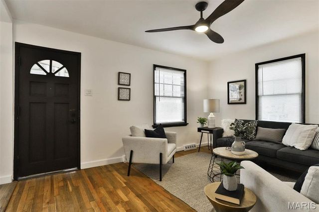 7616 Stanwood Drive, St Louis, MO 63121