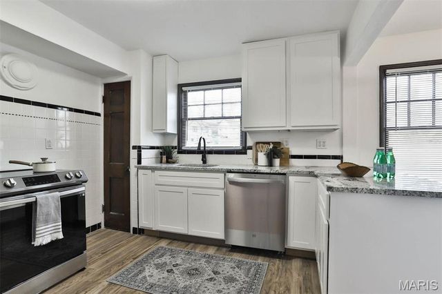 7616 Stanwood Drive, St Louis, MO 63121