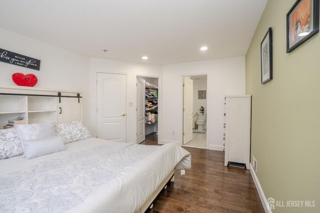 110 Briarwood Drive, North Brunswick, NJ 08902
