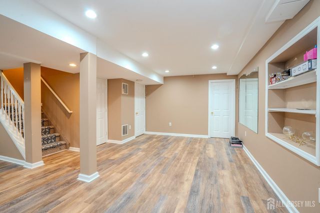 110 Briarwood Drive, North Brunswick, NJ 08902