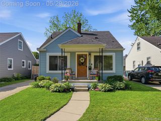 2218 Sprague Avenue, Royal Oak, MI 48067