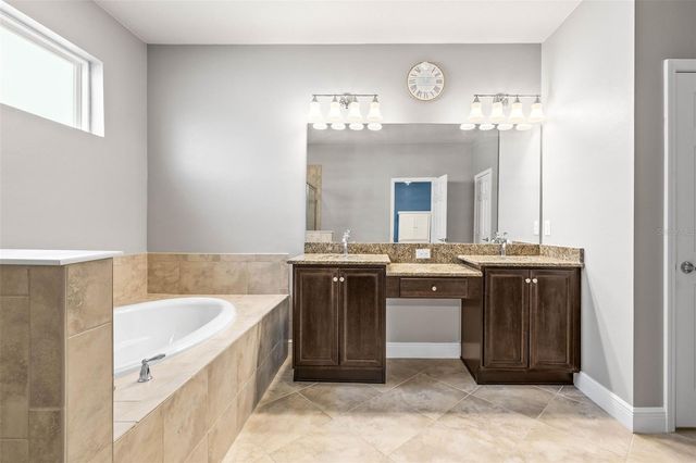 3204 MAPLERIDGE DRIVE, Lutz, FL 33558