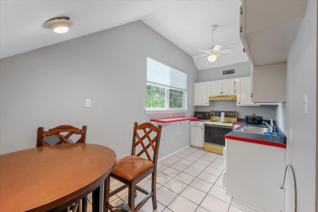 660 Rs County Road 1250, Emory, TX 75440