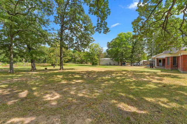 660 Rs County Road 1250, Emory, TX 75440