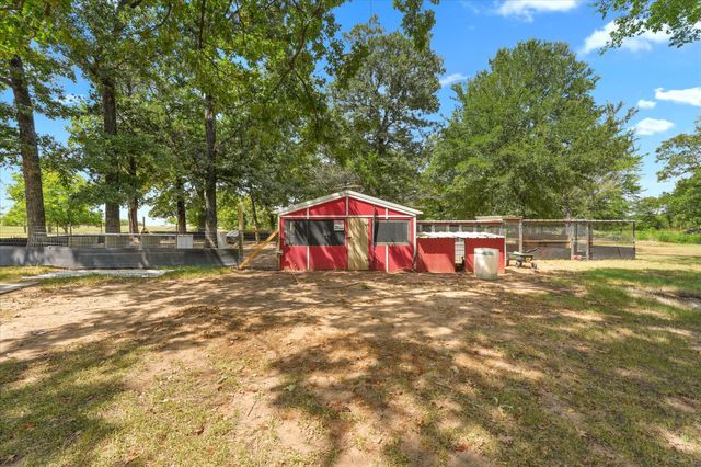 660 Rs County Road 1250, Emory, TX 75440