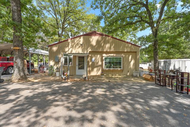 660 Rs County Road 1250, Emory, TX 75440