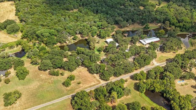 660 Rs County Road 1250, Emory, TX 75440