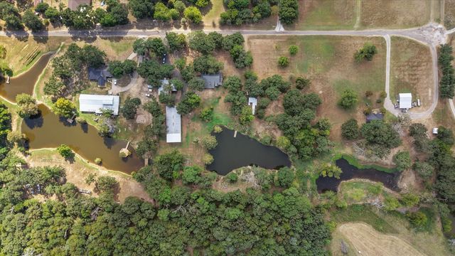 660 Rs County Road 1250, Emory, TX 75440