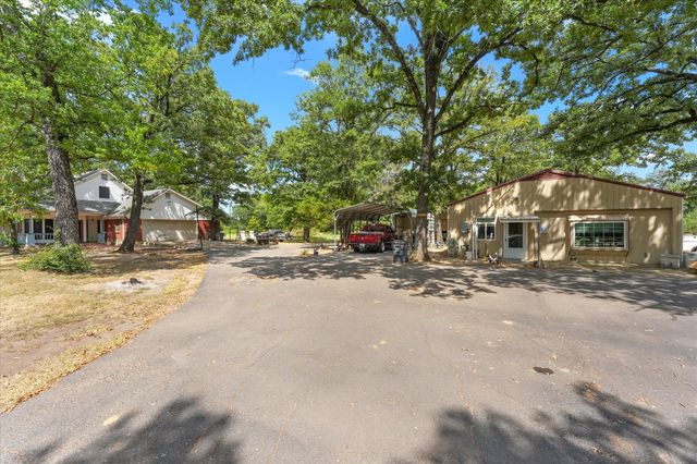 660 Rs County Road 1250, Emory, TX 75440