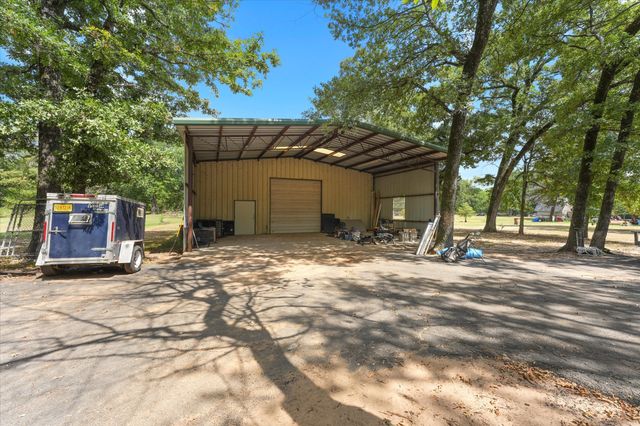 660 Rs County Road 1250, Emory, TX 75440