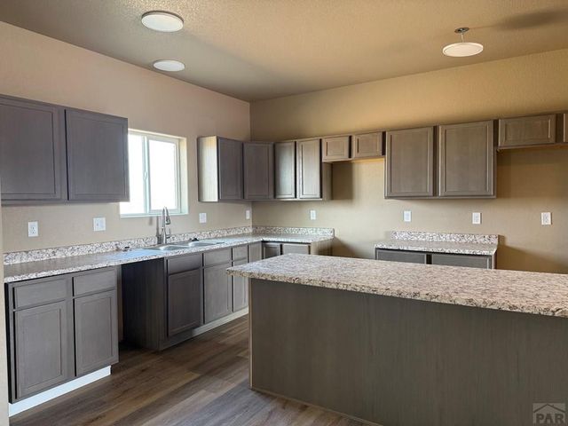 2410 Yankee Ct, Pueblo, CO 81008