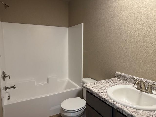 2410 Yankee Ct, Pueblo, CO 81008