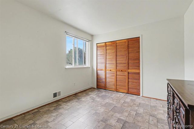 10506 Continental Drive, Taylor, MI 48180