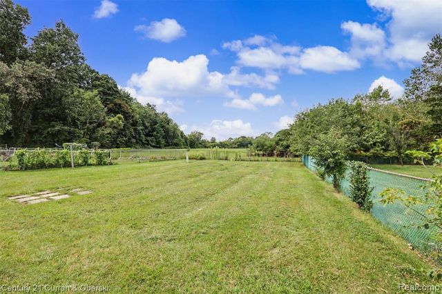 10506 Continental Drive, Taylor, MI 48180