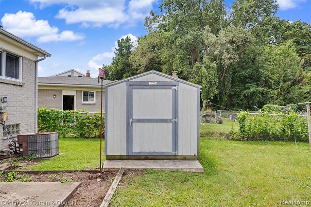 10506 Continental Drive, Taylor, MI 48180