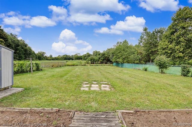 10506 Continental Drive, Taylor, MI 48180