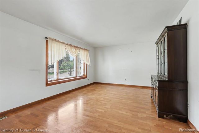 10506 Continental Drive, Taylor, MI 48180