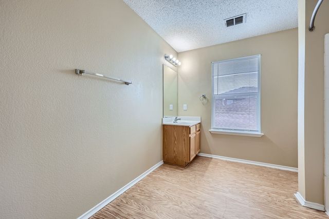 1621 Dragonback Pass, Little Elm, TX 75036
