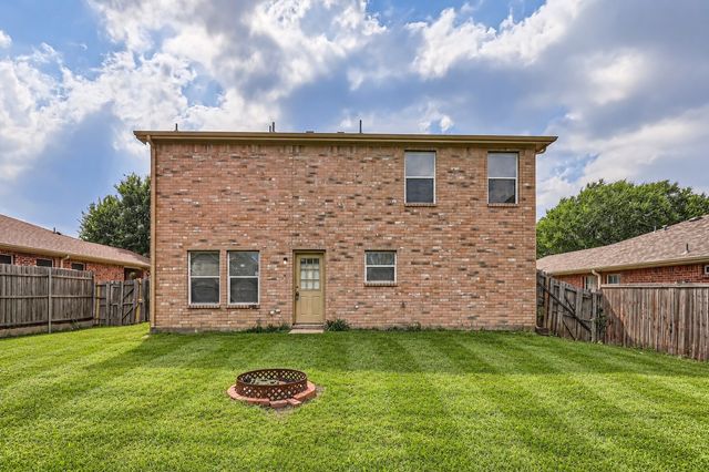 1621 Dragonback Pass, Little Elm, TX 75036