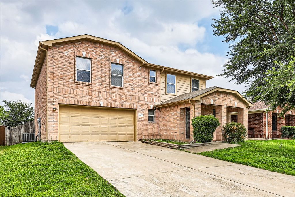 1621 Dragonback Pass, Little Elm, TX 75036