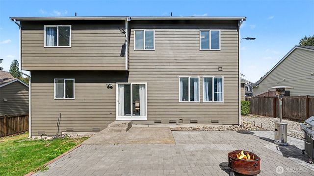 6610 83 Street Ct E, Puyallup, WA 98371