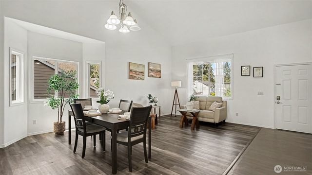 6610 83 Street Ct E, Puyallup, WA 98371