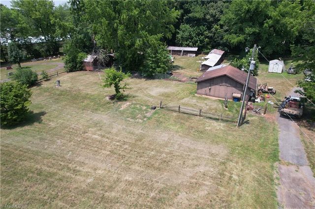4293 US Highway 158, Advance, NC 27006