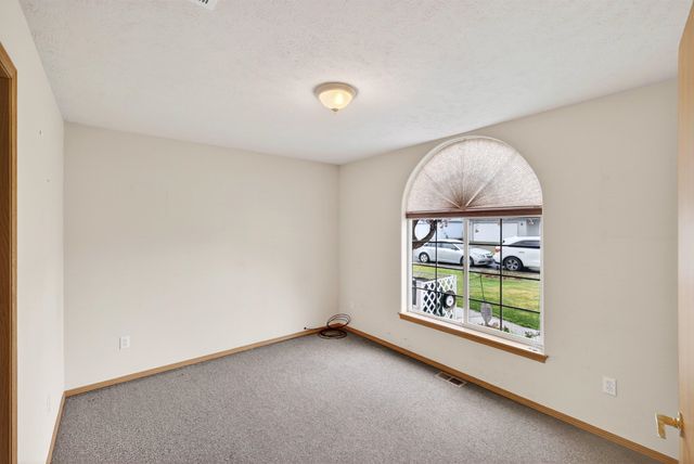 405 S Lucille Ct, Spokane, WA 99216