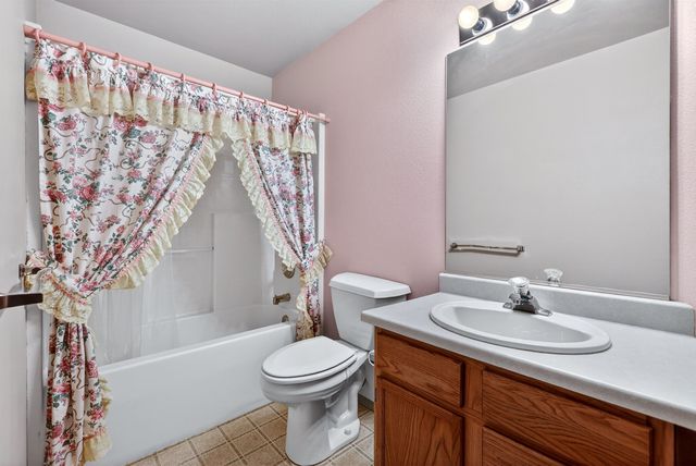 405 S Lucille Ct, Spokane, WA 99216