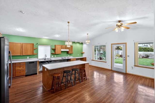 405 S Lucille Ct, Spokane, WA 99216