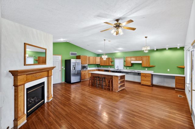 405 S Lucille Ct, Spokane, WA 99216