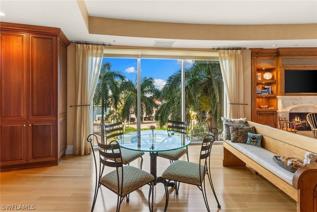 4501 Gulf Shore BLVD N 405, Naples, FL 34103