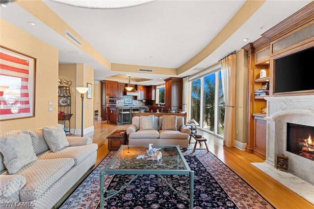 4501 Gulf Shore BLVD N 405, Naples, FL 34103