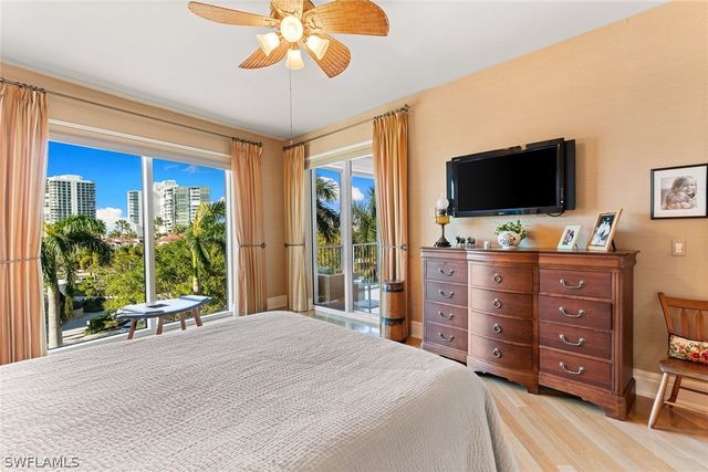 4501 Gulf Shore BLVD N 405, Naples, FL 34103