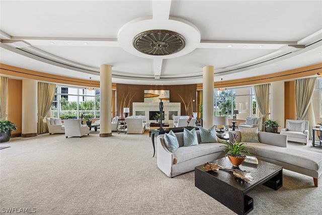 4501 Gulf Shore BLVD N 405, Naples, FL 34103