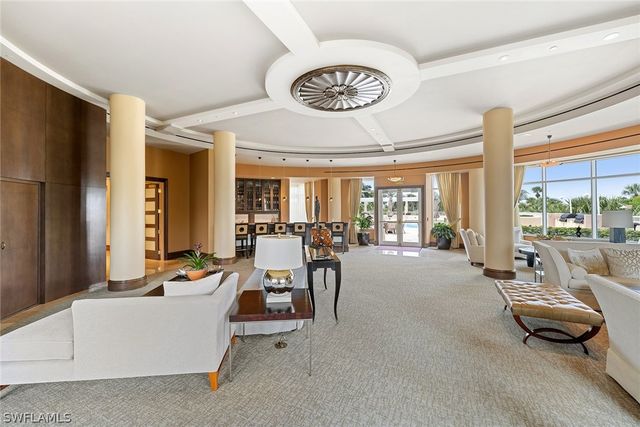 4501 Gulf Shore BLVD N 405, Naples, FL 34103