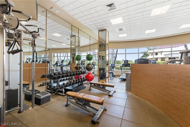 4501 Gulf Shore BLVD N 405, Naples, FL 34103