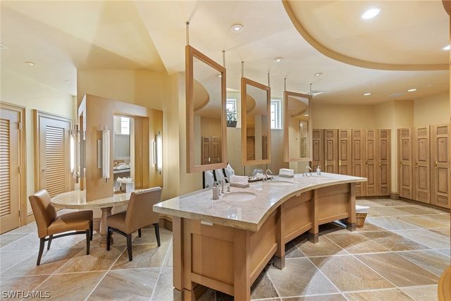 4501 Gulf Shore BLVD N 405, Naples, FL 34103