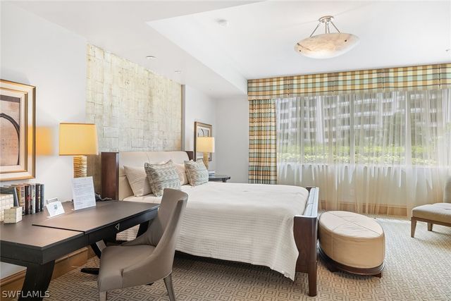 4501 Gulf Shore BLVD N 405, Naples, FL 34103