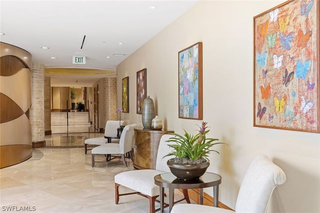 4501 Gulf Shore BLVD N 405, Naples, FL 34103