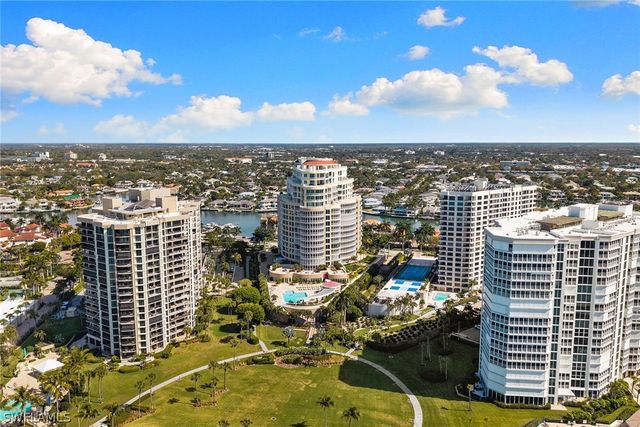 4501 Gulf Shore BLVD N 405, Naples, FL 34103