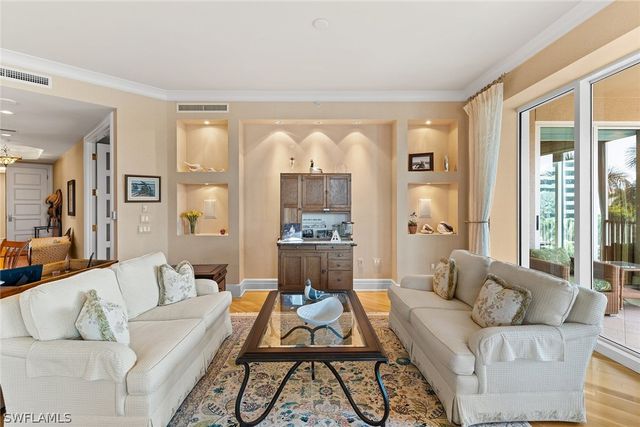 4501 Gulf Shore BLVD N 405, Naples, FL 34103