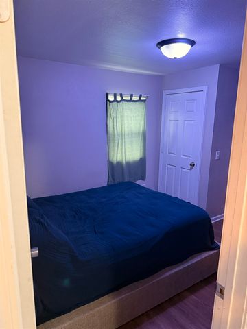 611 14th St SE, Minot, ND 58701