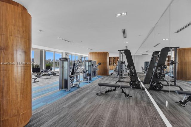 1180 N Federal Hwy 1009 1009, Fort Lauderdale, FL 33304