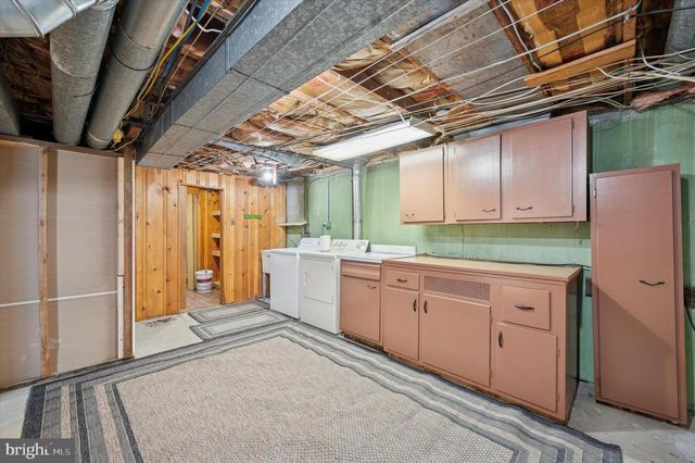 421 LAWRENCE RD, Havertown, PA 19083