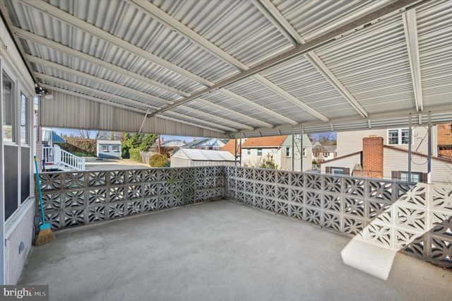 421 LAWRENCE RD, Havertown, PA 19083