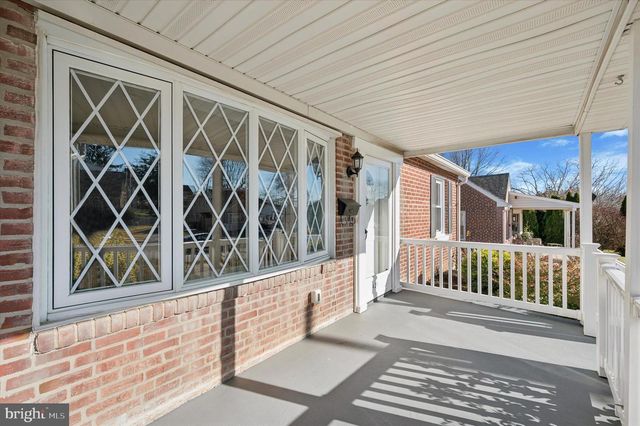 421 LAWRENCE RD, Havertown, PA 19083