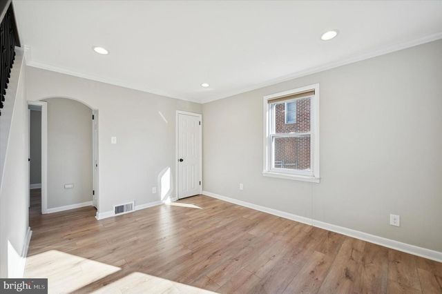 421 LAWRENCE RD, Havertown, PA 19083